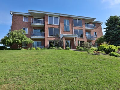 /international/ca/444-rue-de-l-iris-granby-quebec-310108643712/