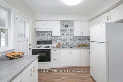 /international/ca/main-floor-57-wilstead-drive-newmarket-ontario-310107588250/