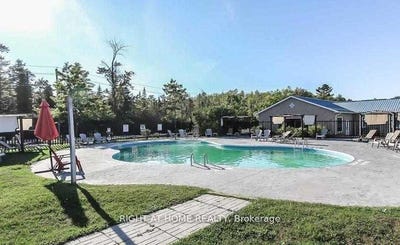 /international/ca/7-nipagon-circle-wasaga-beach-ontario-310106423120/