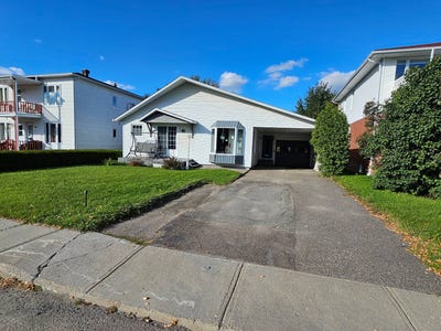 /international/ca/3644-rue-ste-ursule-jonquiere-quebec-310119961762/