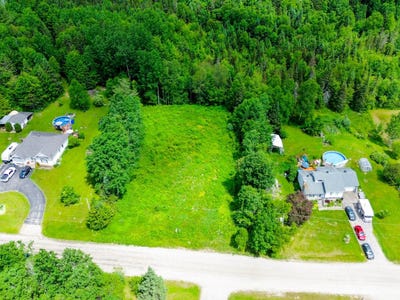/international/ca/rue-des-iris-mont-laurier-qc-j9l0e5-ca-mont-laurier-quebec-310097901976/