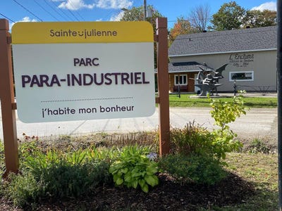 /international/ca/place-des-entreprises-sainte-julienne-quebec-310108133605/