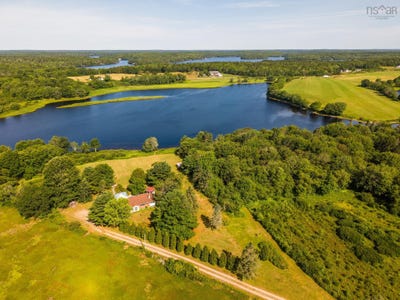 /international/ca/2357-highway-203-east-kemptville-east-kemptville-nova-scotia-310109522766/