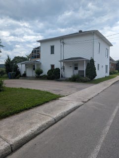 /international/ca/6061-6063-rue-notre-dame-laterriere-qc-g7n1p7-ca-laterriere-quebec-310100932672/?lang=zh-cn