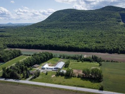 /international/ca/3605-ch-benoit-sainte-marie-madeleine-qc-j0h1s0-ca-sainte-marie-madeleine-quebec-310100668717/