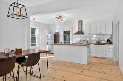/international/ca/94-96-rue-st-bruno-sainte-agathe-des-monts-quebec-310103037979/