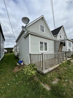/international/ca/23-quincy-street-inverness-nova-scotia-310100536563/?lang=zh-tw