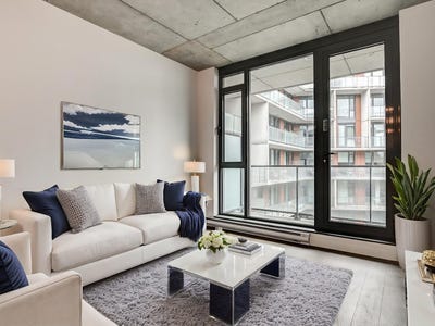 /international/ca/1900-rue-suzanne-coallier-saint-laurent-quebec-310110006174/