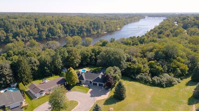 /international/ca/220-rue-de-la-valtrie-trois-rivieres-quebec-310095170121/
