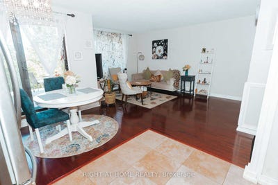 /international/ca/56-1030-falgarwood-drive-oakville-ontario-310100668656/