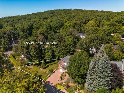 /international/ca/895-place-de-la-corniche-saint-bruno-de-montarville-quebec-310106855080/
