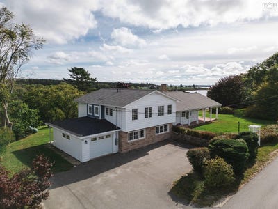 /international/ca/97-nauss-point-road-chester-nova-scotia-310100536768/