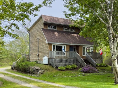 /international/ca/9333-highway-3-pleasant-lake-ns-310108403850/
