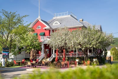 /international/ca/160-rue-st-jean-baptiste-baie-saint-paul-quebec-310109071547/