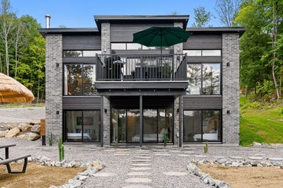 /international/ca/24-ch-du-boise-val-des-monts-qc-j8n2t1-ca-val-des-monts-quebec-310100103460/