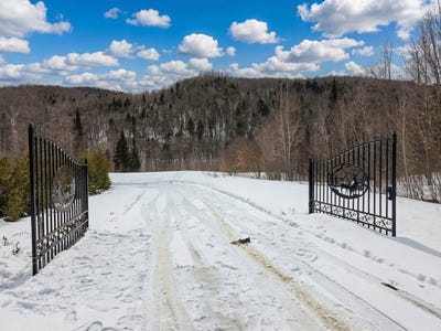 /international/ca/ch-tremblay-amherst-quebec-310106774984/