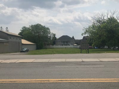 /international/ca/528-rue-notre-dame-repentigny-qc-j6a2t8-ca-repentigny-quebec-310100365712/