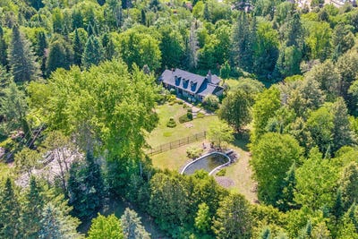 /international/ca/212-rue-de-la-terrasse-mont-tremblant-quebec-310108835133/
