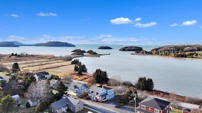 /international/ca/172-rue-de-ste-cecile-du-bic-rimouski-quebec-310103698019/