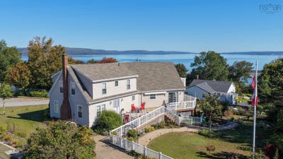 /international/ca/39-sydney-street-digby-nova-scotia-310120031365/
