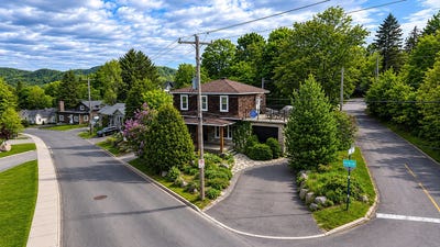 /international/ca/1233z-rue-dumouchel-sainte-adele-quebec-310106051709/