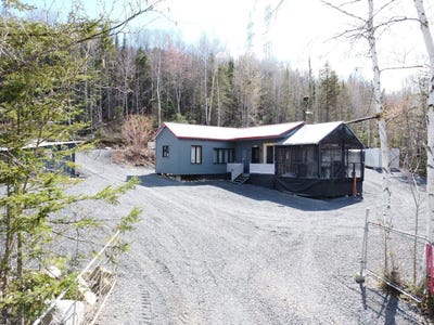 /international/ca/2-ch-du-friche-saint-aime-des-lacs-quebec-310104401887/