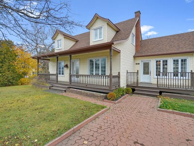 /international/ca/235-av-drewitt-rimouski-quebec-310103463951/