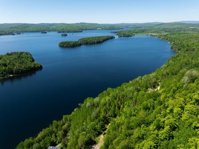 /international/ca/mtee-des-bouleaux-mont-laurier-quebec-310108785546/