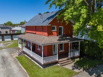 /international/ca/93-rue-de-l-hotel-de-ville-east-angus-quebec-310108670989/