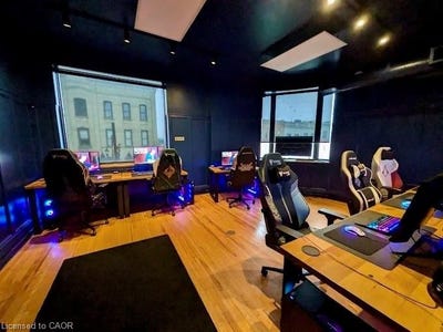 /international/ca/1-king-street-n-2nd-flr-waterloo-ontario-310109145825/