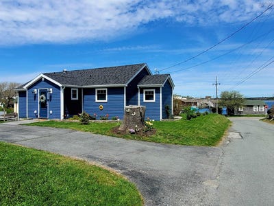 /international/ca/83-south-street-lockeport-nova-scotia-310109920251/