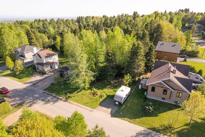 /international/ca/rue-des-granites-saint-ferreol-les-neiges-qc-g0a3r0-ca-saint-ferreol-les-neiges-quebec-310100231200/
