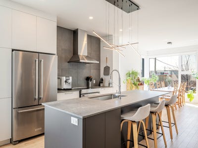 /international/ca/99-rue-d-ambre-candiac-quebec-310107358338/