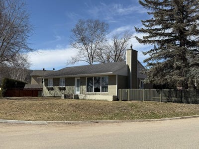 /international/ca/61-rue-des-cimes-la-malbaie-quebec-310108041534/