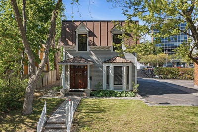 /international/ca/34-av-argyle-saint-lambert-quebec-310120775612/