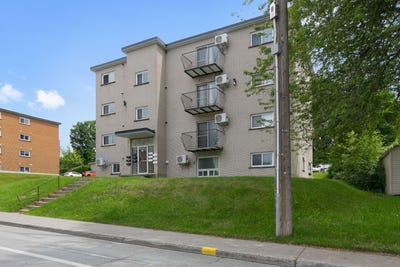 /international/ca/540-13e-avenue-n-fleurimont-quebec-310109796153/