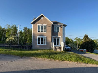 /international/ca/200-rue-tremblay-saint-simeon-qc-g0t1x0-ca-saint-simeon-quebec-310101161560/?lang=zh-cn