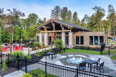 /international/ca/2000-allee-du-val-de-bagnes-204-mont-tremblant-quebec-310108921469/