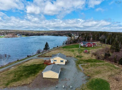 /international/ca/153-burkes-rd-st-peter-s-ns-b0e-3b0-canada-richmond-county-ns-310108555495/