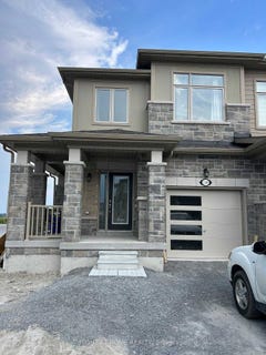 /international/ca/upper-l-1149-cameo-street-pickering-ontario-310100874217/