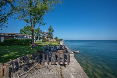 /international/ca/74-seabreeze-crescent-hamilton-ontario-310100934144/