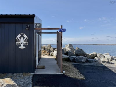 /international/ca/7243-7245-highway-3-summerville-centre-ns-310106796820/