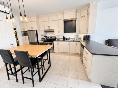 /international/ca/3944-rue-de-la-fabrique-jonquiere-quebec-310109952171/