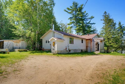 /international/ca/4-ch-montgomery-l-isle-aux-allumettes-quebec-310108785447/