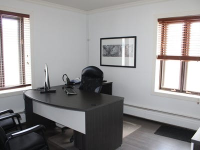 /international/ca/12-rue-de-la-cour-riviere-du-loup-qc-g5r1j2-ca-riviere-du-loup-quebec-310099561540/