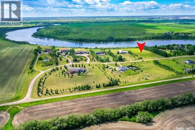 /international/ca/48-rivers-edge-south-saskatchewan-river-saskatchewan-310119999346/