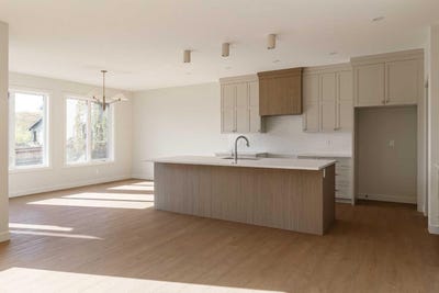 /international/ca/141-creekstone-hill-sw-calgary-alberta-310119961924/
