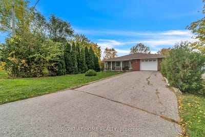 /international/ca/22-hamilton-drive-newmarket-ontario-310106106243/
