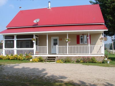 /international/ca/1131-ch-de-la-vallee-a-josaphat-saint-aime-du-lac-des-iles-quebec-310108514273/