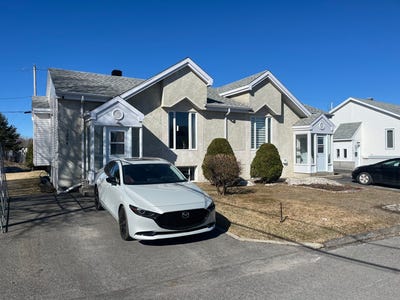 /international/ca/1284-rue-julien-bouchard-mont-joli-quebec-310106591516/